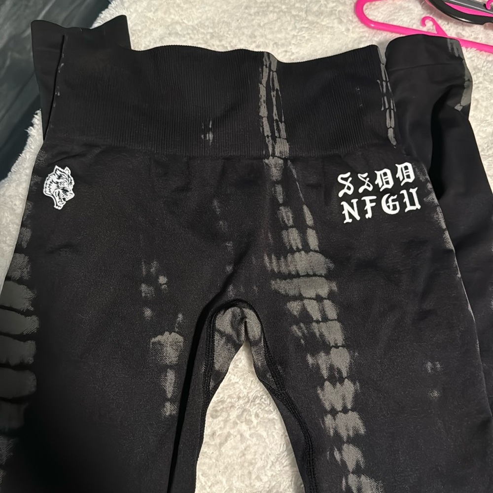 darcsport serpent leggings NWOT